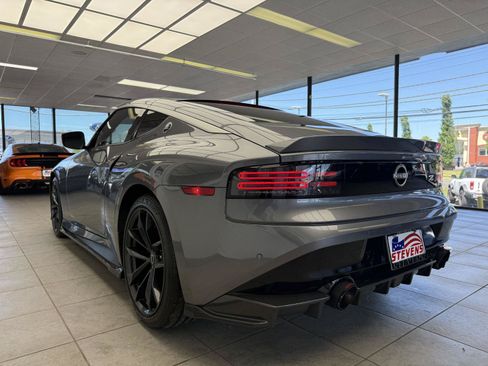 Used 2023 Nissan Z w/ Floor Mat Package (L93) RWD image 7