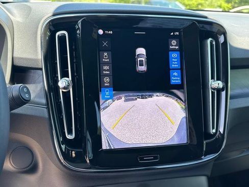 Used 2023 Volvo XC40 Recharge Plus AWD/4WD image 16