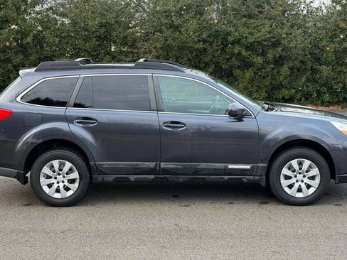 Used 2011 Subaru Outback 2.5i Premium w/ All-Weather Pkg image 8