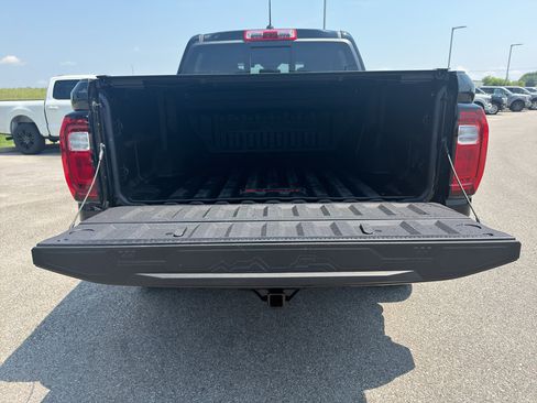 Used 2024 GMC Canyon Denali AWD/4WD image 27