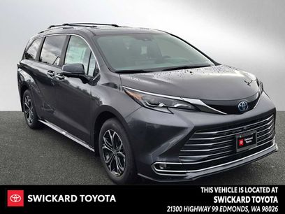 New 2025 Toyota Sienna Platinum