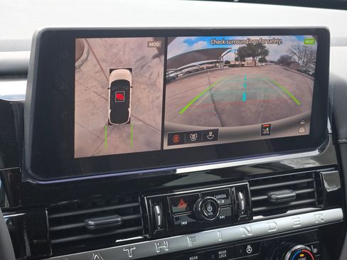 New 2026 Nissan Pathfinder SL image 15