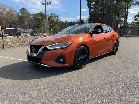 Used 2020 Nissan Maxima SR w/ Sport Mat Group image 2