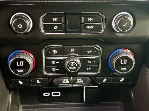 Used 2023 Chevrolet Tahoe LT image 17