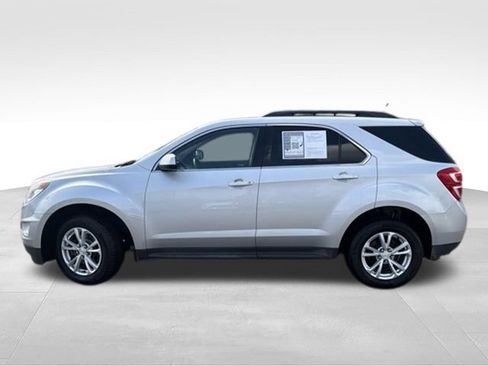 Used 2017 Chevrolet Equinox LT w/ Convenience Package FWD image 2