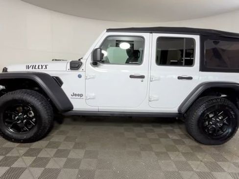 Used 2024 Jeep Wrangler Unlimited AWD/4WD image 10