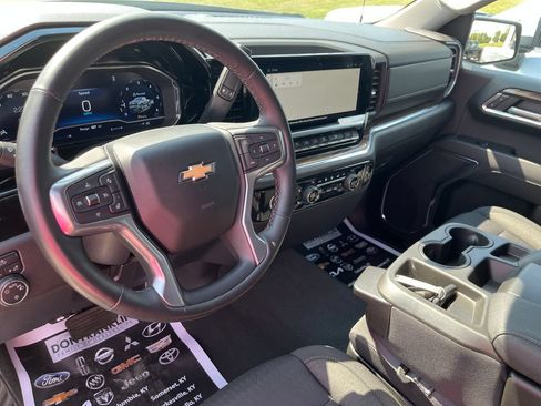 Used 2023 Chevrolet Silverado 1500 LT AWD/4WD image 25
