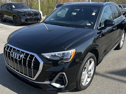 Used 2021 Audi Q3 2.0T Premium w/ 19" Wheel Package image 5