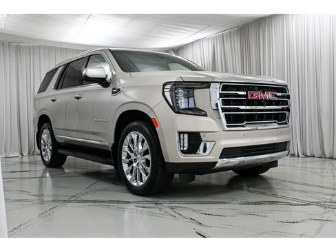 Used 2022 GMC Yukon SLT w/ SLT Luxury Package AWD/4WD image 2