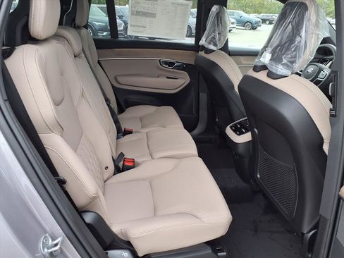 New 2026 Volvo XC90 B6 Plus w/ Protection Package Premier image 10
