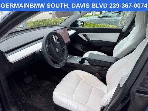 Used 2022 Tesla Model Y Long Range AWD/4WD image 16