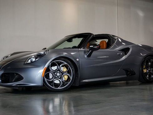 Used 2020 Alfa Romeo 4C Spider w/ Bright Package image 97