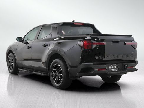 Used 2024 Hyundai Santa Cruz SE AWD/4WD image 3