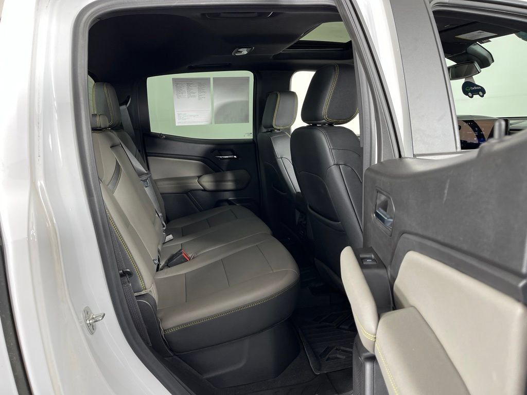 Certified 2024 Chevrolet Colorado ZR2 w/ ZR2 Convenience Package III AWD/4WD image 9