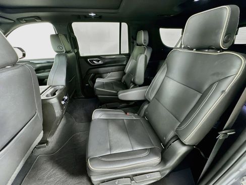 Used 2022 GMC Yukon XL SLT w/ SLT Premium Package AWD/4WD image 25