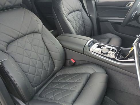 Used 2026 BMW X5 sDrive40i w/ M Sport Package image 10