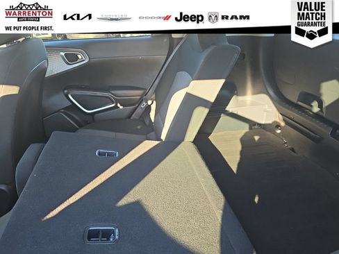 Used 2022 Kia Soul LX w/ Technology Package FWD image 11