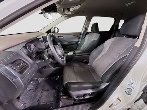 Used 2023 Nissan Rogue SV image 22