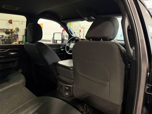 Used 2025 RAM 2500 Big Horn AWD/4WD image 15