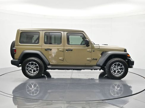 Used 2025 Jeep Wrangler Unlimited Sport AWD/4WD image 4