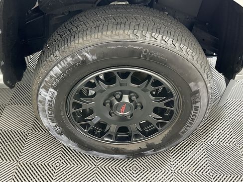 Used 2025 Toyota Tacoma SR5 image 11