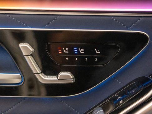 Used 2025 Mercedes-Benz S 580 4MATIC Sedan image 32