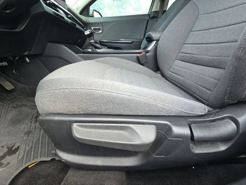 Used 2025 Kia K4 EX FWD image 18