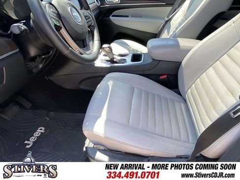 Used 2018 Jeep Grand Cherokee Limited RWD image 17