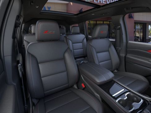 New 2026 Chevrolet Traverse Z71 w/ Enhanced Driving Package image 16