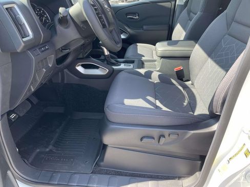 New 2026 Nissan Frontier SV w/ All-Weather Content Package AWD/4WD image 18