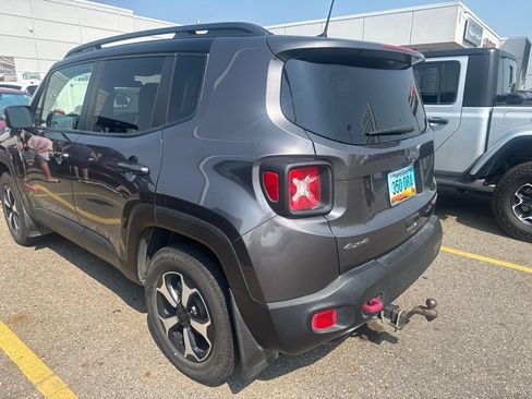 Used 2019 Jeep Renegade Trailhawk w/ Cold Weather Group II AWD/4WD image 5