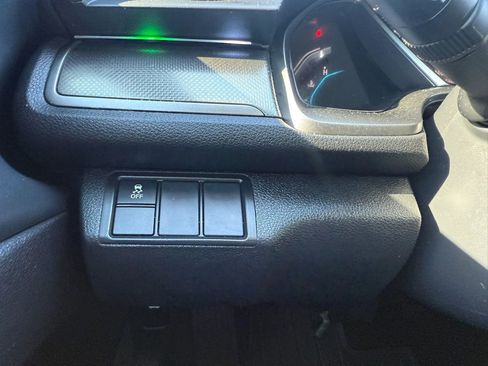 Used 2018 Honda Civic EX image 16