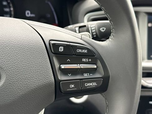 Used 2019 Hyundai Ioniq Electric FWD image 34