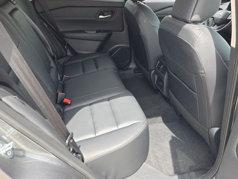 Used 2026 Nissan Rogue SL AWD/4WD image 8