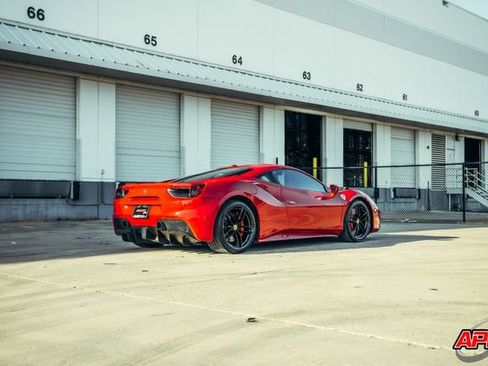 Used 2018 Ferrari 488 GTB image 57