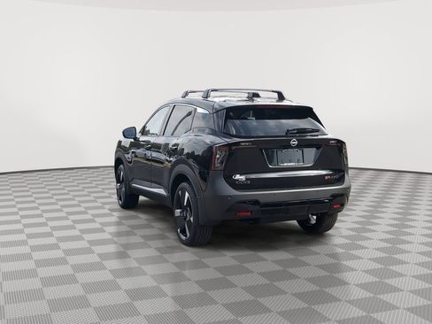 New 2026 Nissan Kicks SR w/ Cold Weather Package AWD/4WD image 8