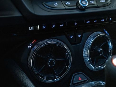 Used 2019 Chevrolet Camaro SS RWD image 27