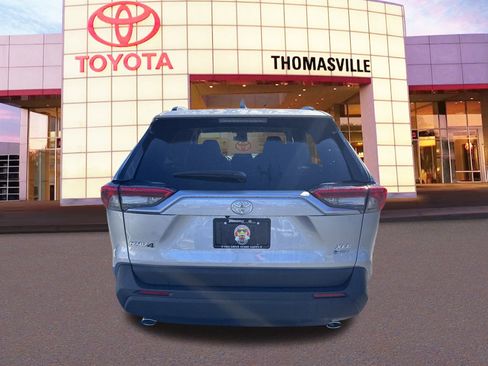 New 2025 Toyota RAV4 XLE w/ Convenience Package AWD/4WD image 6