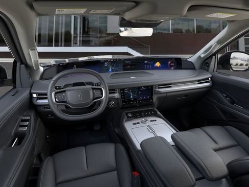 New 2025 Lincoln Navigator Reserve AWD/4WD image 9