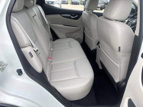 Used 2022 Nissan Rogue Sport SL FWD image 23