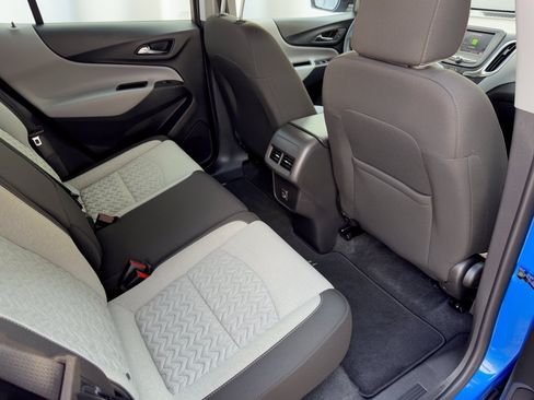 Certified 2024 Chevrolet Equinox LS FWD image 29