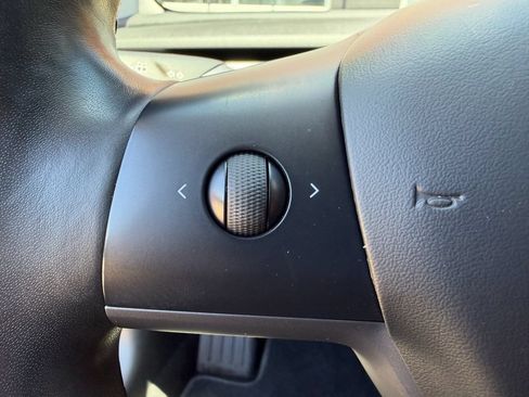 Used 2018 Tesla Model 3 Long Range RWD image 26
