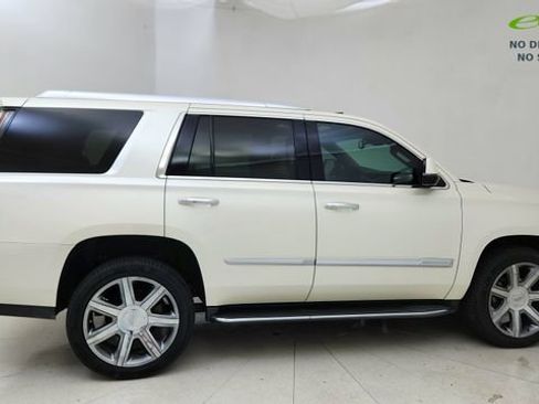 Used 2015 Cadillac Escalade Luxury RWD image 6