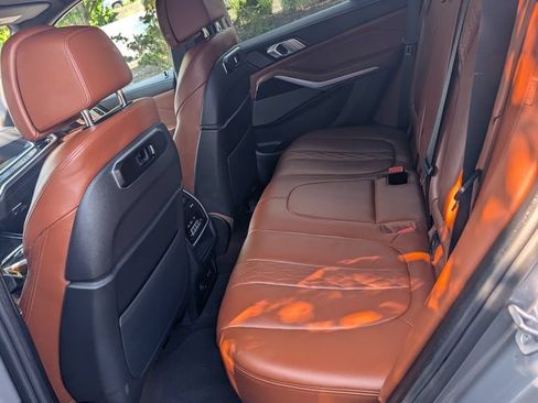 Used 2024 BMW X5 xDrive40i w/ M Sport Package AWD/4WD image 15