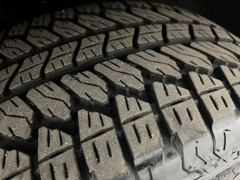 Used 2025 GMC Canyon Denali image 31