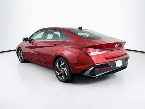 Used 2024 Hyundai Elantra Limited FWD image 5