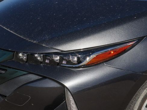 Certified 2018 Toyota Prius Prime Premium FWD image 10