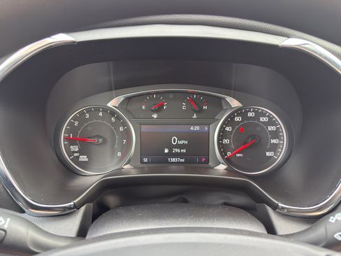 Used 2025 Chevrolet Blazer LT AWD/4WD image 18