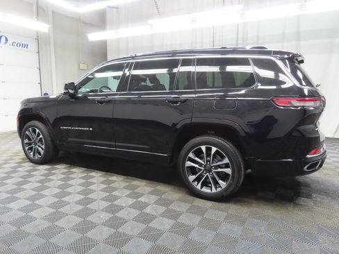Used 2024 Jeep Grand Cherokee L Overland w/ Luxury Tech Group IV AWD/4WD image 7