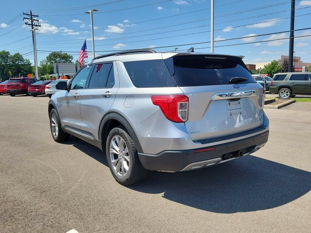 Used 2021 Ford Explorer XLT w/ Equipment Group 202A AWD/4WD image 3